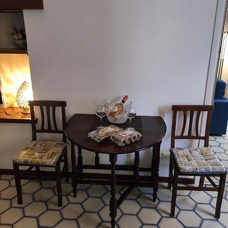 Casa Claudia ~ Rione Monti-Colosseo โรม ภายนอก รูปภาพ