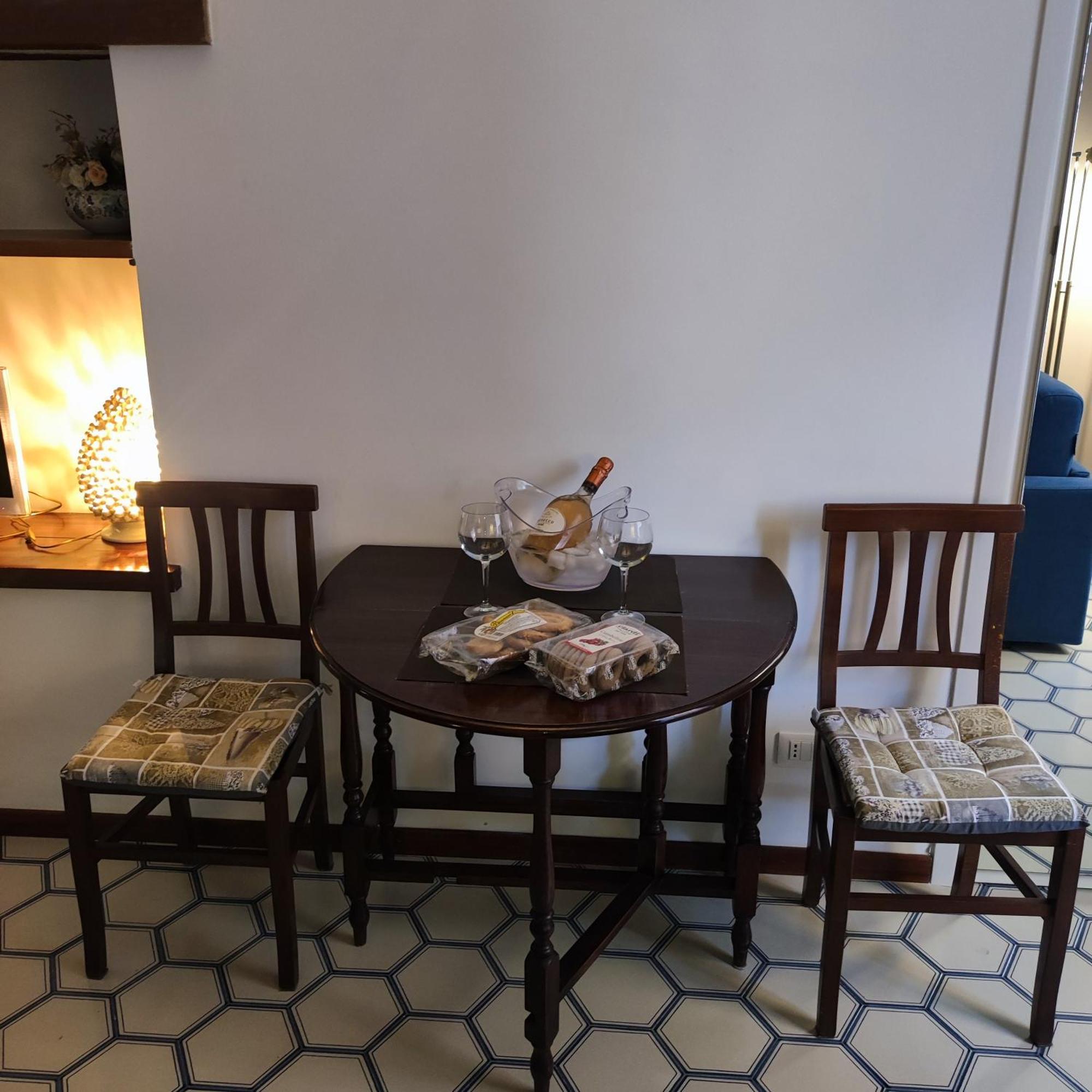 Casa Claudia ~ Rione Monti-Colosseo โรม ภายนอก รูปภาพ