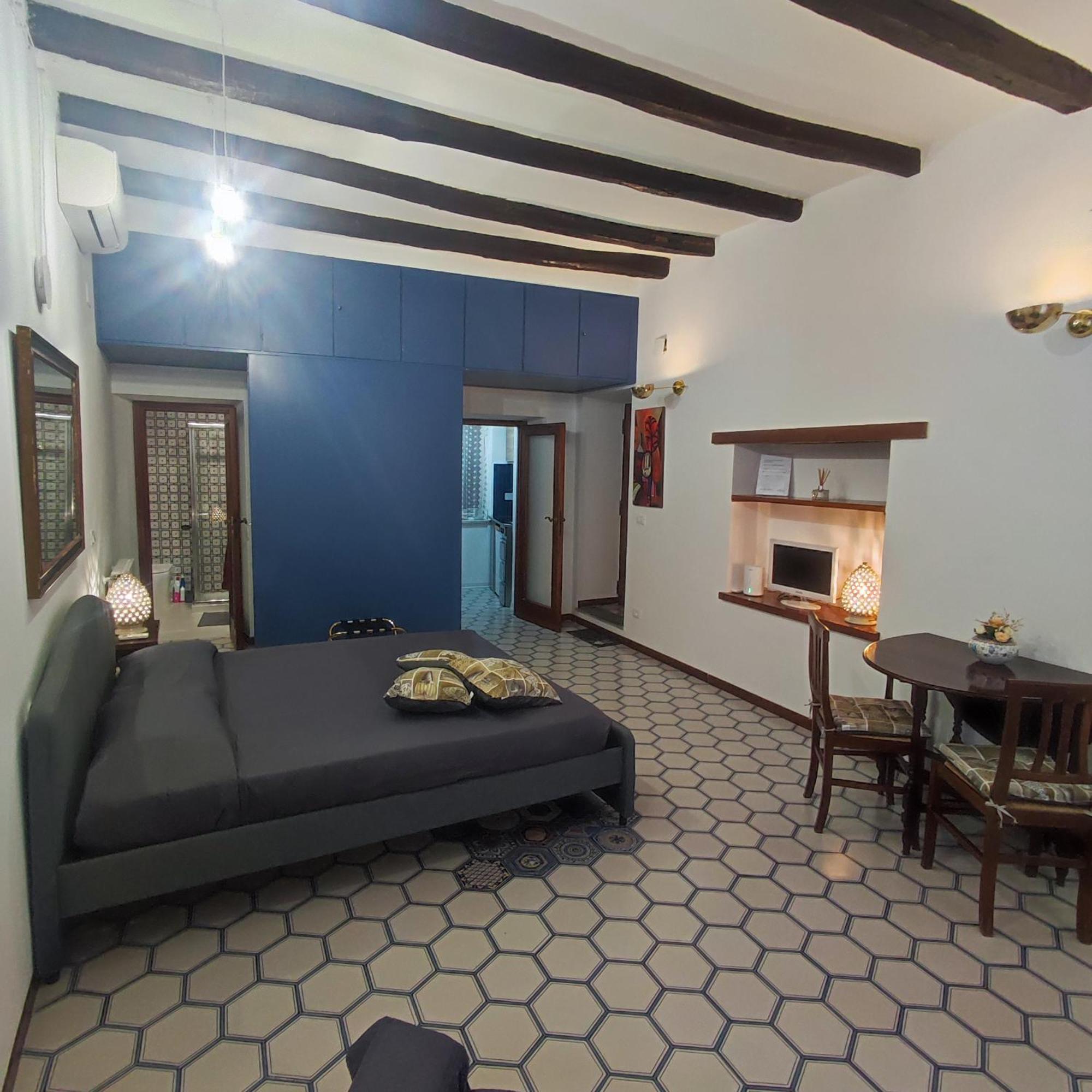 Casa Claudia ~ Rione Monti-Colosseo โรม ภายนอก รูปภาพ